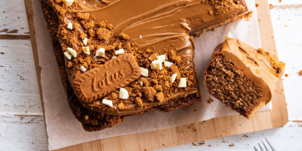 Tarta de Lotus irresistible: cremosa, fácil y con doble sabor a galleta