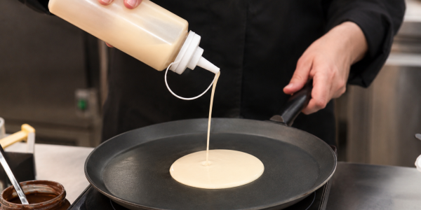 Dispensadores tipo biberón: precisión, limpieza y versatilidad en cocina y repostería
