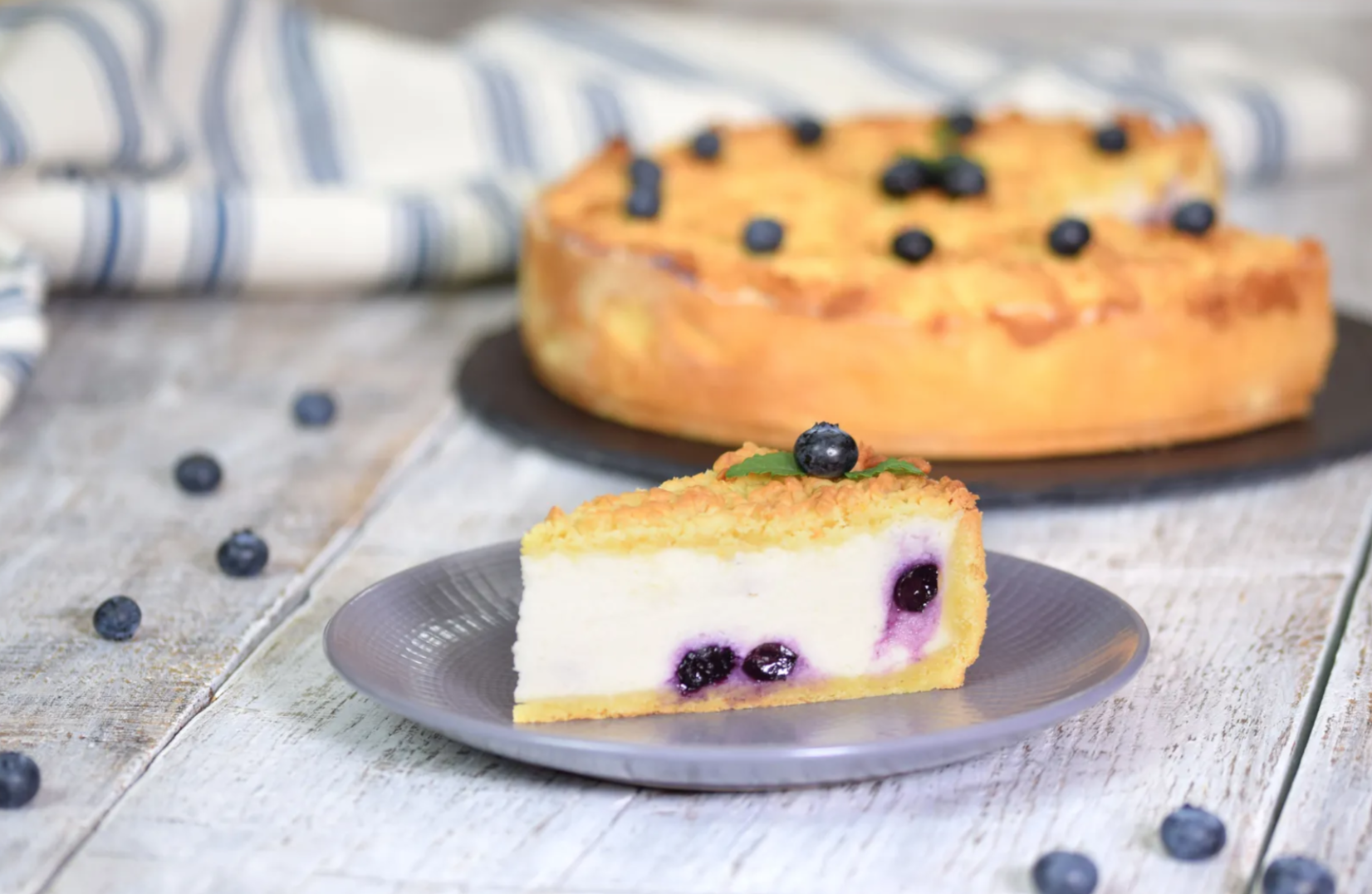 Tarta de queso al horno con arándanos: receta sencilla y buenísima con Cottage de Puratos